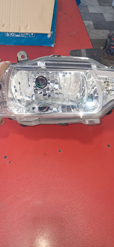 چراغ جلو راست اریسان بدون موتور SNT
